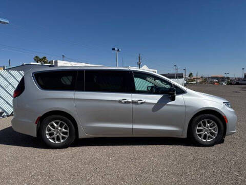 2024 Chrysler Pacifica Touring L