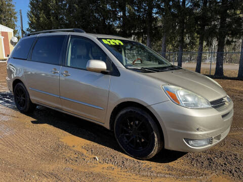 2005 Toyota Sienna for sale at H & G Auto in Pine City MN