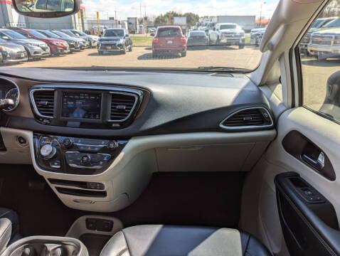 2020 Chrysler Voyager LXi