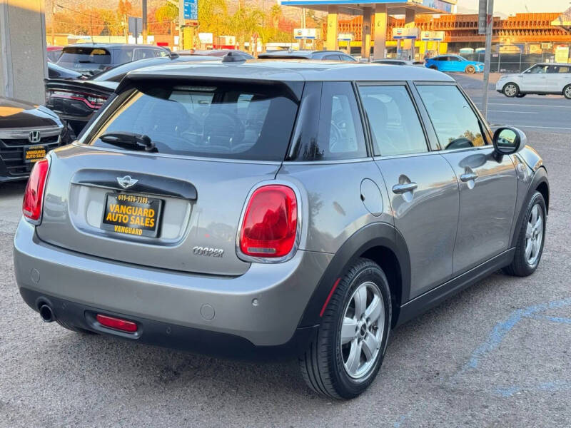 2017 MINI Hardtop 4 Door Cooper