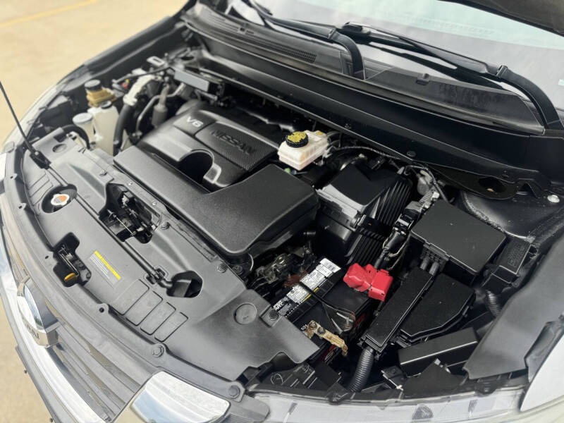 2017 Nissan Pathfinder SL