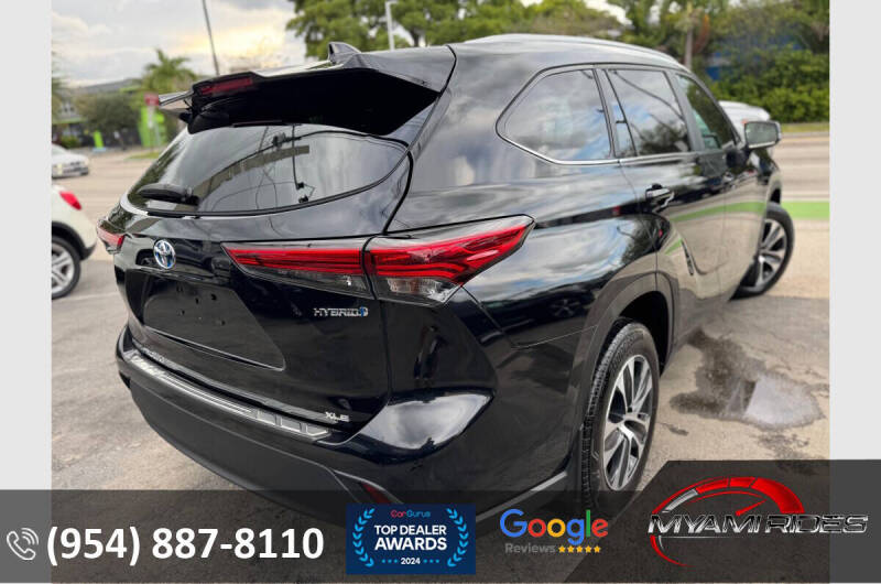 2023 Toyota Highlander Hybrid XLE