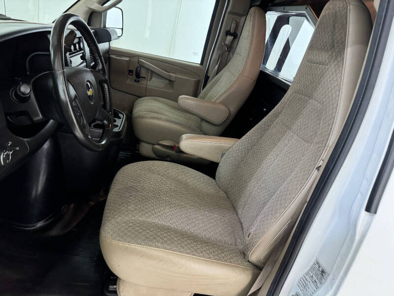 2021 Chevrolet Express 2500