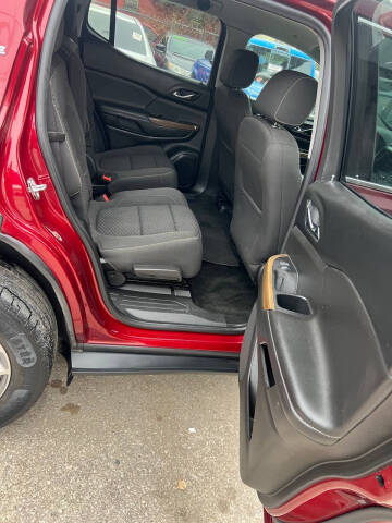 2017 GMC Acadia SLE-2