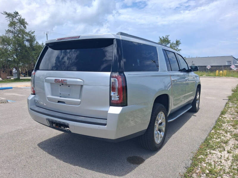 2017 GMC Yukon XL SLT
