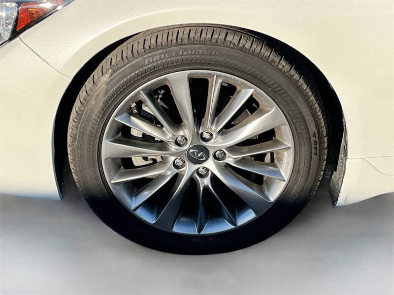 2022 Infiniti Q50 Luxe