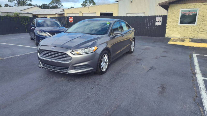 2013 Ford Fusion SE