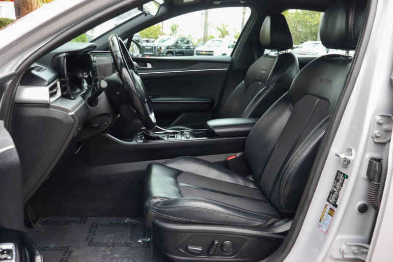 2022 Kia K5