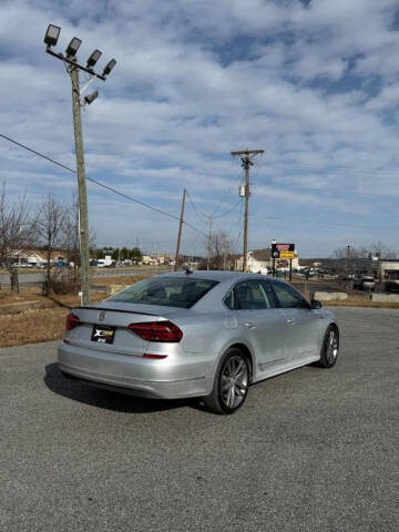 2019 Volkswagen Passat SE R-Line