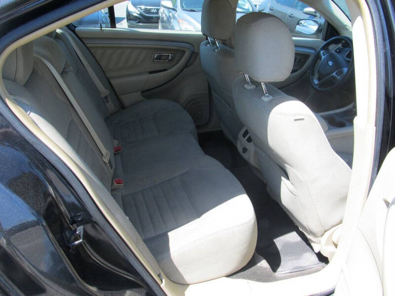 2015 Ford Taurus