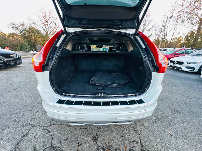 2017 Volvo XC60 T5 Dynamic