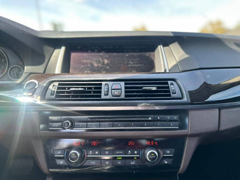 2015 BMW 5 Series 528i xDrive