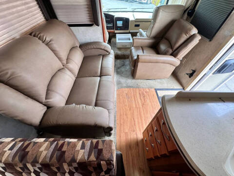 2005 Workhorse W22