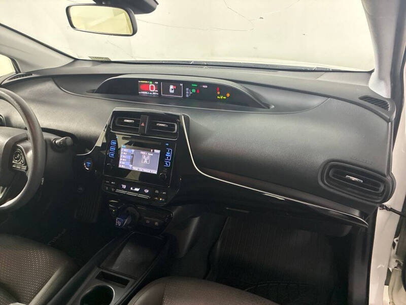 2019 Toyota Prius LE AWD-e