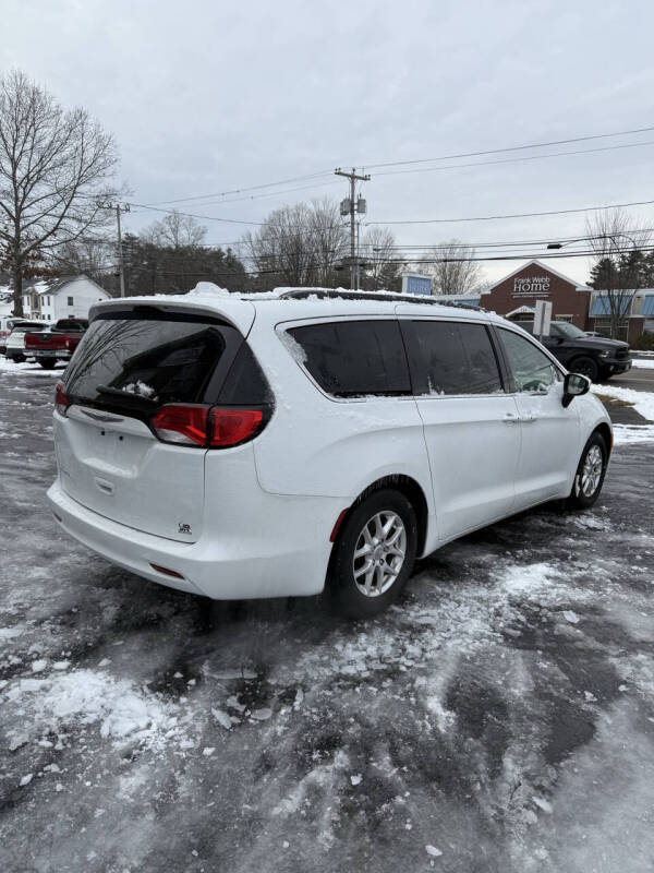 2020 Chrysler Voyager LXi