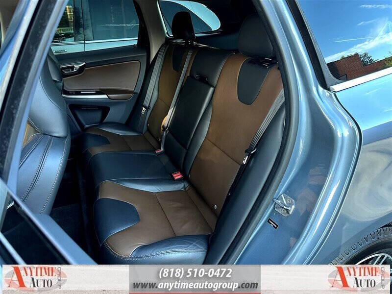 2017 Volvo XC60 T5 Dynamic