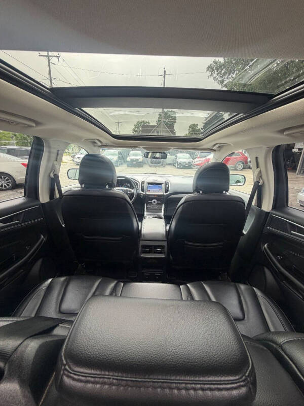 2019 Ford Edge Titanium