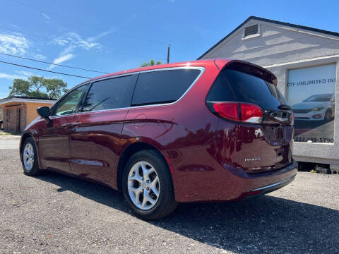 2017 Chrysler Pacifica Touring Plus