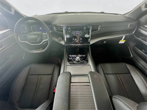 2025 Jeep Wagoneer Series II