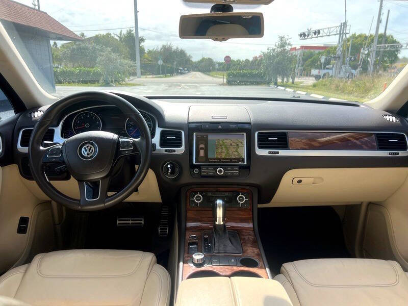 2011 Volkswagen Touareg Hybrid