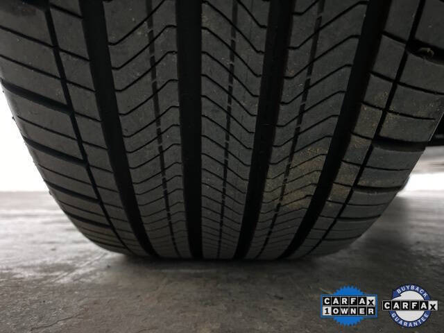 2024 Genesis GV60 Standard