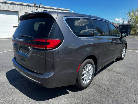 2023 Chrysler Pacifica Touring L