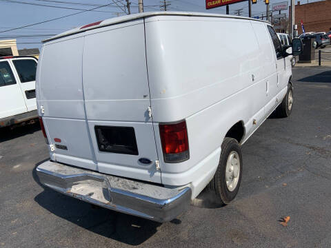 2003 Ford E-Series E-250
