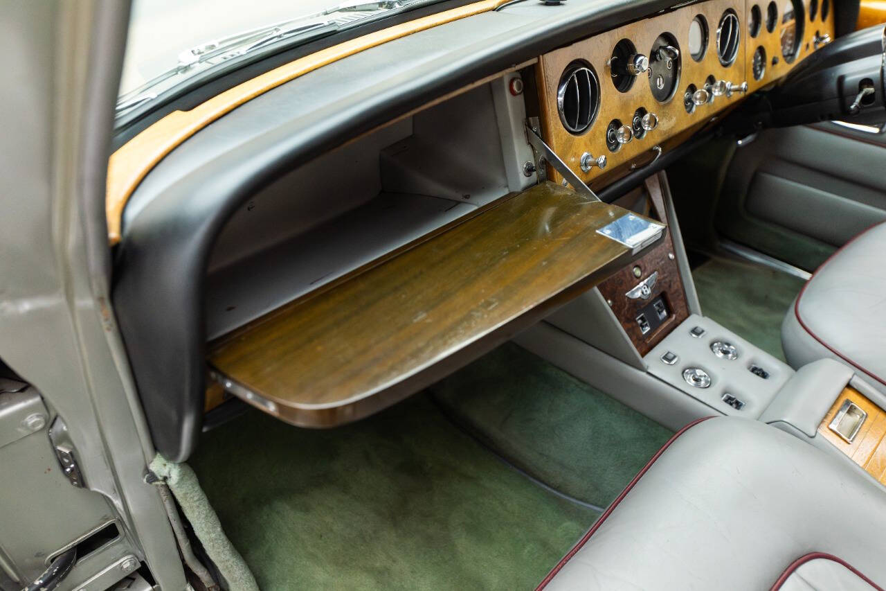 1967 Bentley T1 Saloon 91