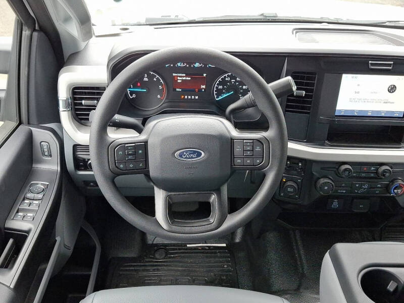 2025 Ford F-350 Super Duty XL