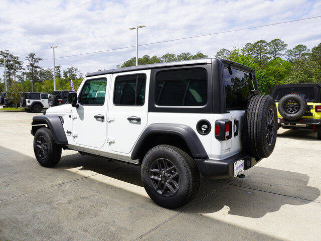 2024 Jeep Wrangler Sport RHD