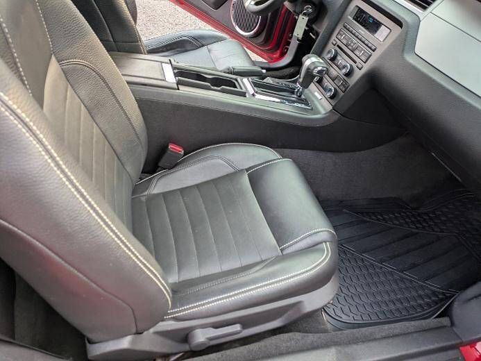 2012 Ford Mustang V6 Premium