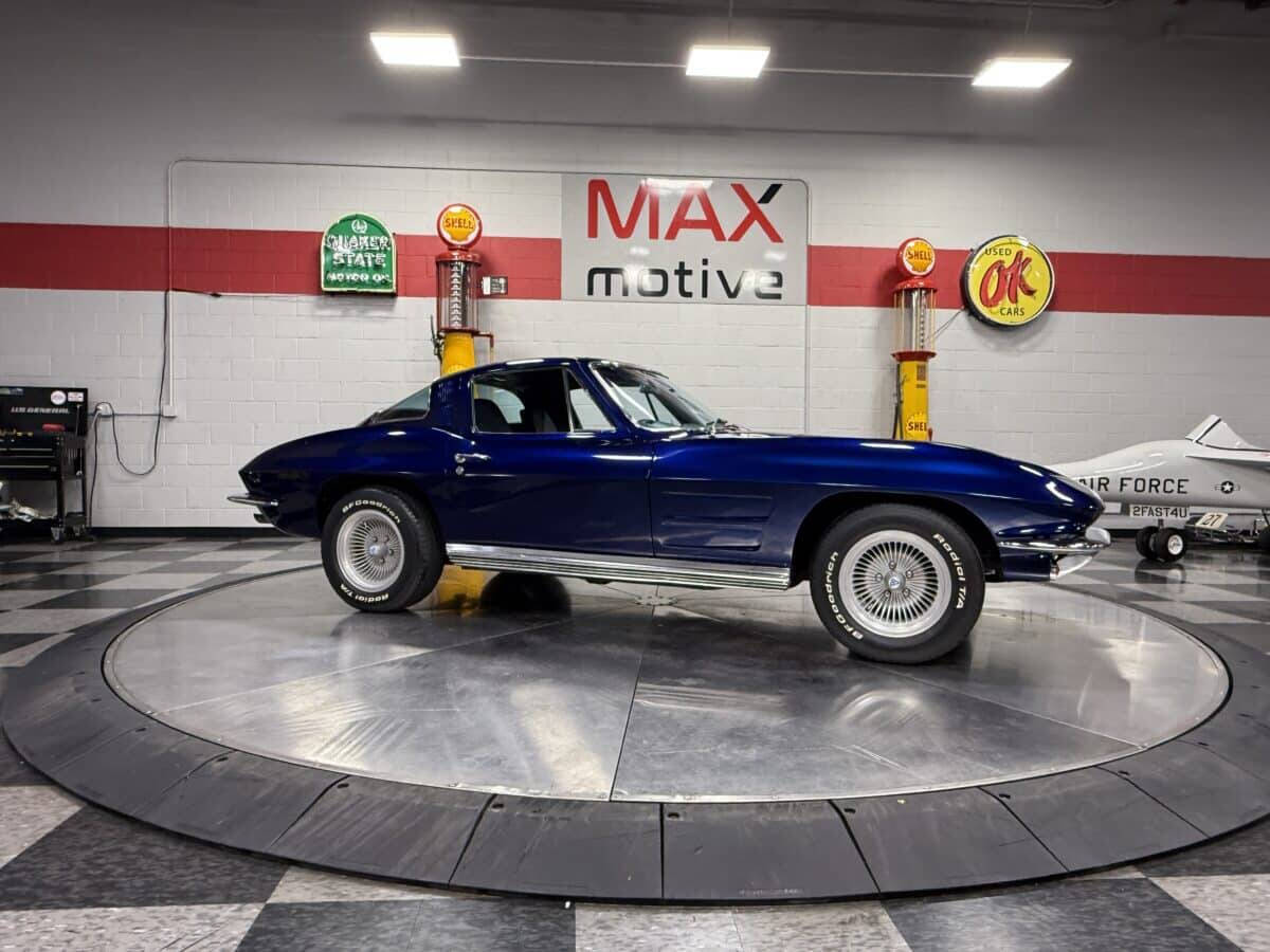 1964 Chevrolet Corvette 1