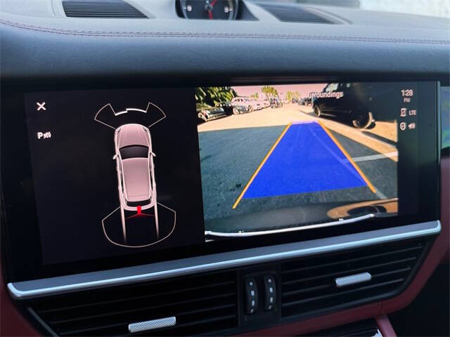 2023 Porsche Cayenne