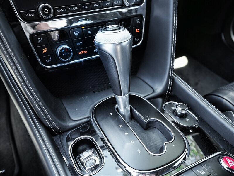 2016 Bentley Continental 41