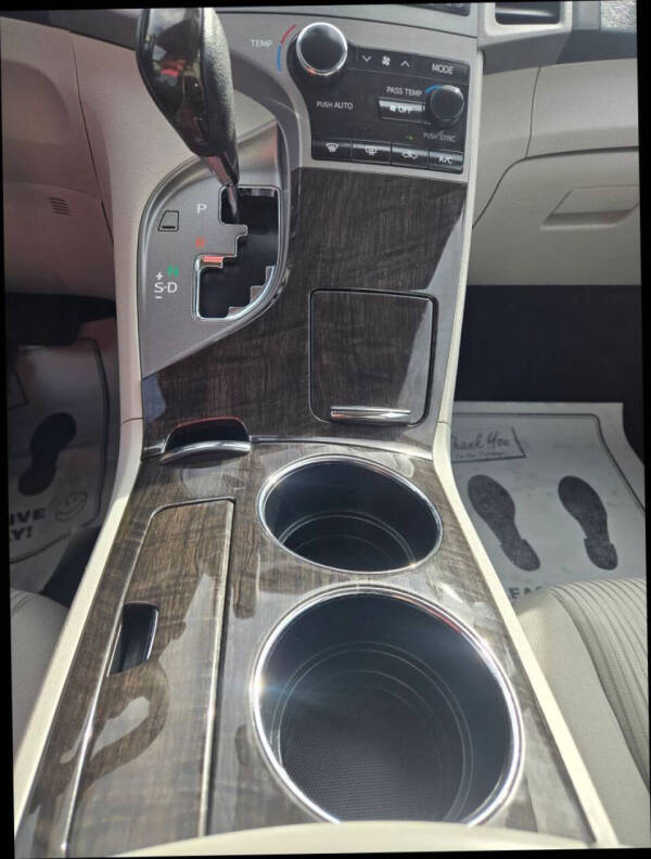 2013 Toyota Venza LE