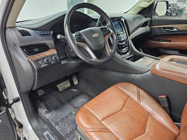 2019 Cadillac Escalade Luxury