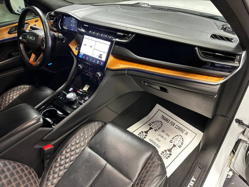 2022 Jeep Grand Cherokee Summit Reserve