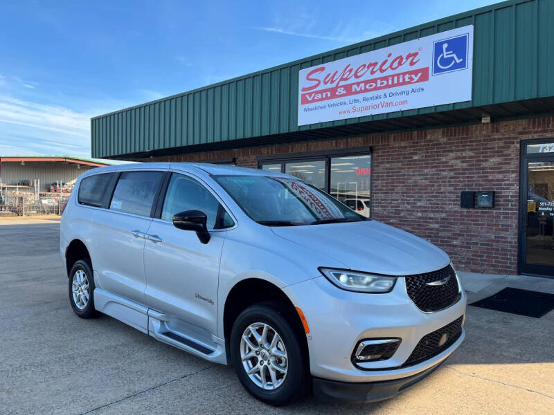 2024 Chrysler Pacifica Touring L