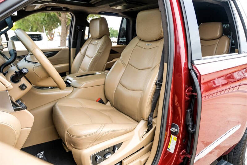 2019 Cadillac Escalade Platinum