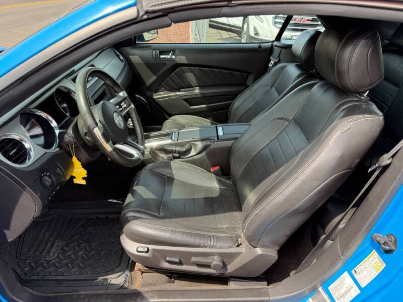 2012 Ford Mustang V6 Premium