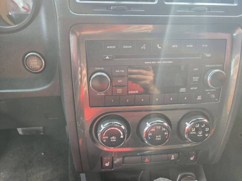 2013 Dodge Challenger SXT Plus