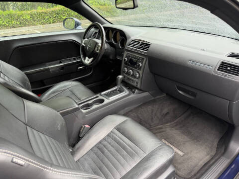 2013 Dodge Challenger R/T Plus