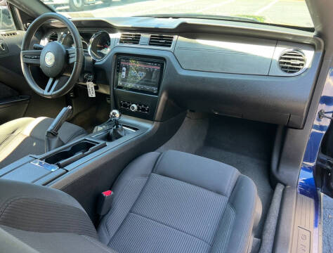 2012 Ford Mustang V6 Premium