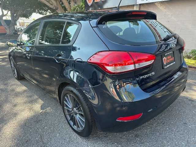 2017 Kia Forte5 LX
