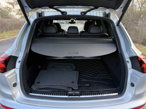 2018 Porsche Cayenne Platinum Edition