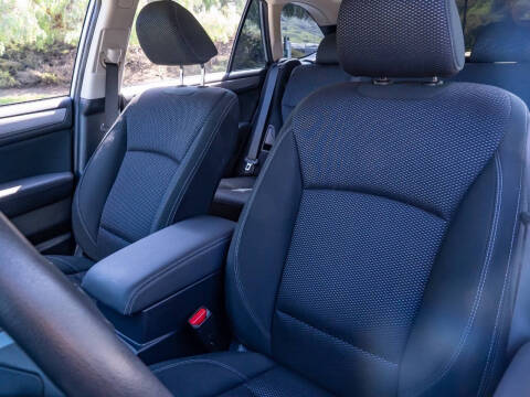 2019 Subaru Outback 2.5i