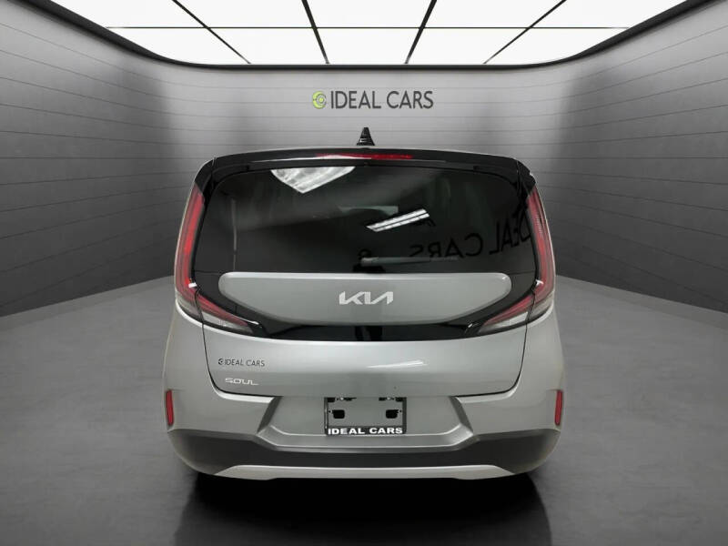 2024 Kia Soul LX