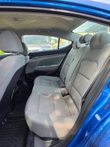 2018 Hyundai Elantra