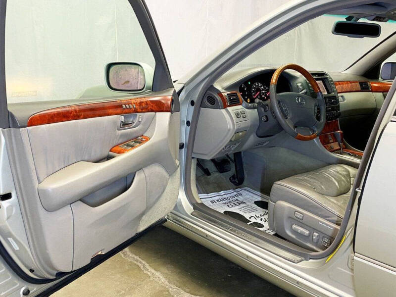 2003 Lexus LS 430