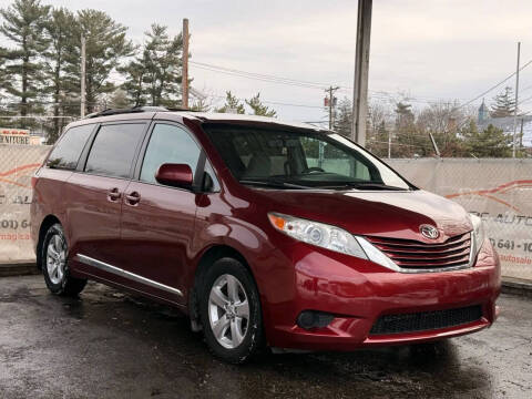 2017 Toyota Sienna